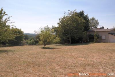 Building plot close to the village