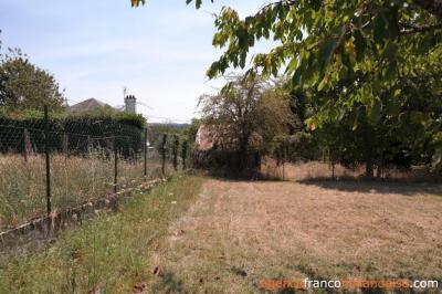 Building plot close to the village