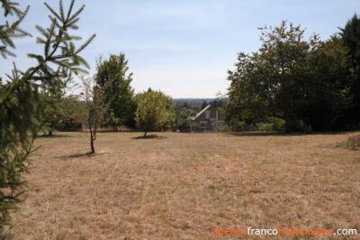 Building plot close to the village