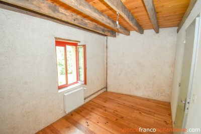 Renovated house with gîte and cottage