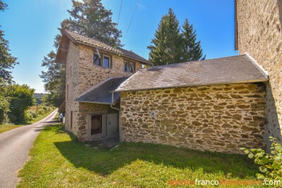 Renovated house with gîte and cottage