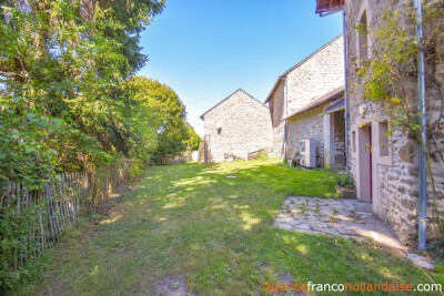 Renovated house with gîte and cottage