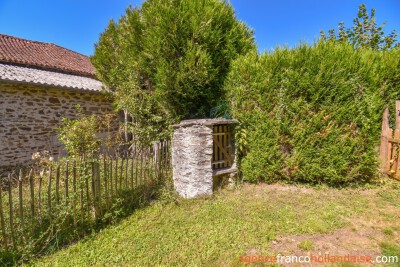 Renovated house with gîte and cottage