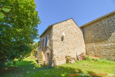 Renovated house with gîte and cottage