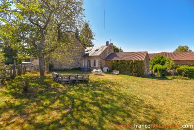 Renovated house with gîte and cottage