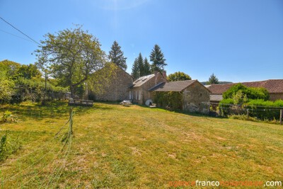 Renovated house with gîte and cottage