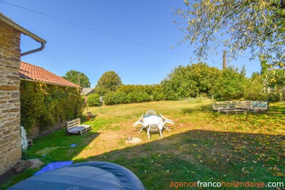 Renovated house with gîte and cottage