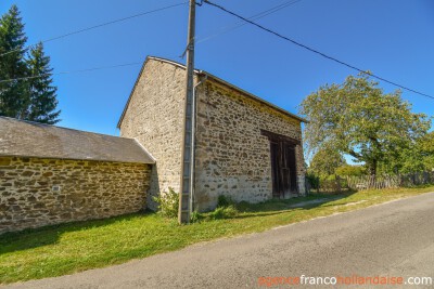 Renovated house with gîte and cottage