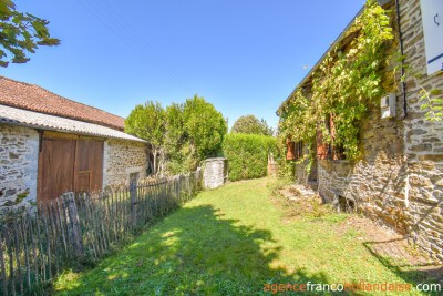 Renovated house with gîte and cottage