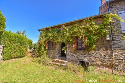 Renovated house with gîte and cottage