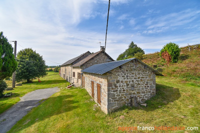 Correze farmhouse, future gîte and over 10 acres of land