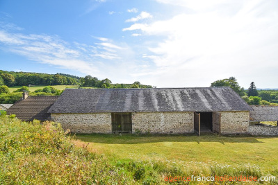 Correze farmhouse, future gîte and over 10 acres of land