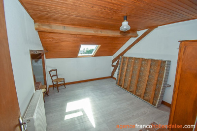 Correze farmhouse, future gîte and over 10 acres of land