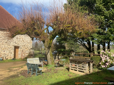 Cottage, barn and gîte near Lake Rouffiac