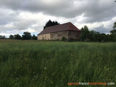 Cottage, barn and gîte near Lake Rouffiac