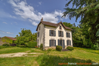 Beautiful house with gite and swimming pool