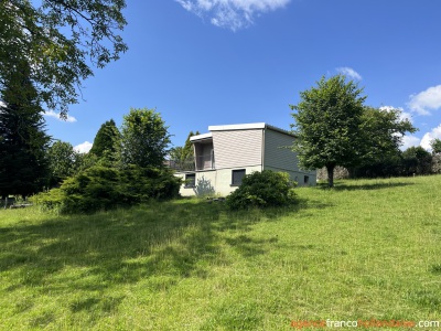 Holiday cottage with lake view