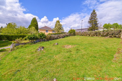 Holiday cottage with lake view