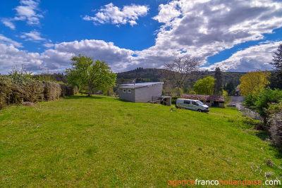 Holiday cottage with lake view