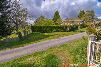 Holiday cottage with lake view