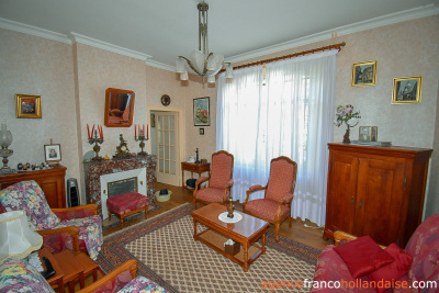 6-bedroom bourgeois house with extra land 