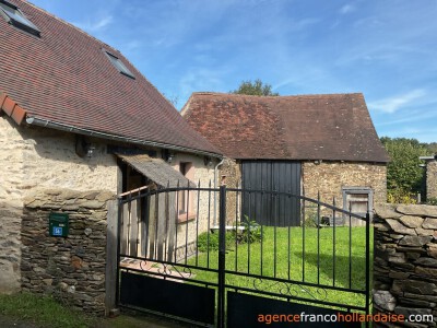 Cosy cottage with barn and woodlands