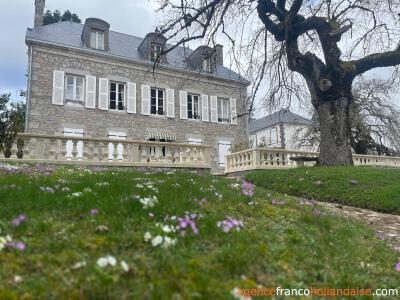 Stately property overlooking the valley