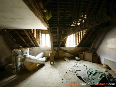 Lunchroom with apartment to renovate