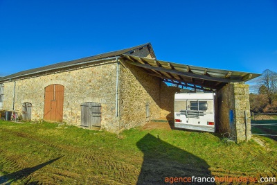 Farmhouse with 7 ½ acres